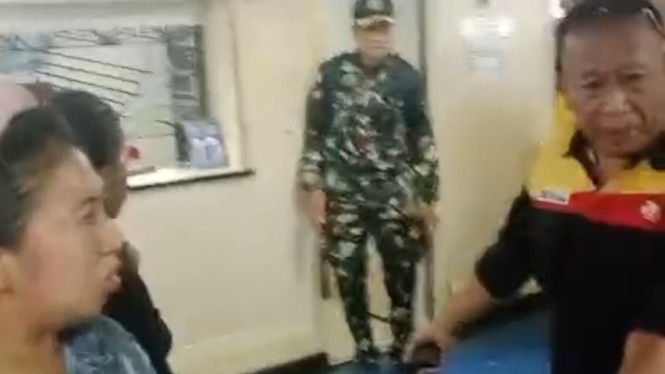 Ibu-ibu pedagang asongan mengamuk di Kapal Pelni KM Nggapulu, Maluku