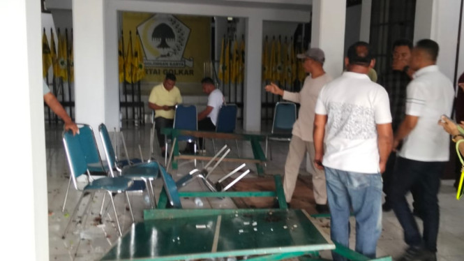 Kantor DPD Golkar Maluku Dirusak Massa Tak Dikenal