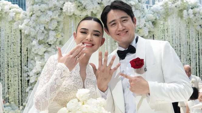 Amanda Manopo dan Kenny Austin.