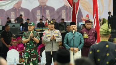 Pangdam, Kapolda dan Gubernur Riau mengukuhkan 654 Dubalang
