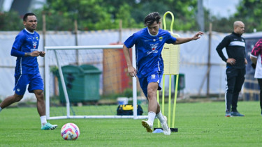 Bek Persib Bandung, Alfeandra Dewangga