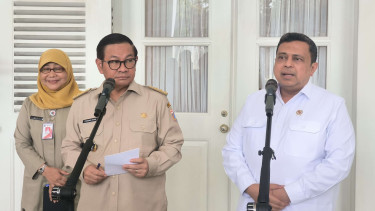 Gubernur DKI Jakarta Pramono Anung dan Kepala BPJPH Haikal Hasan