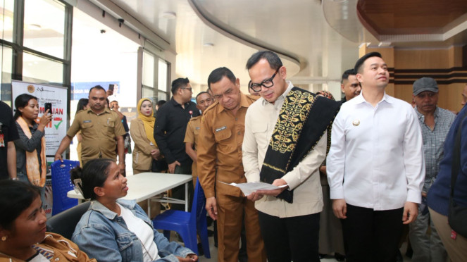 Wamendagri Bima Arya meninjau Mal Pelayanan Publik (MPP) Kota Kupang, NTT