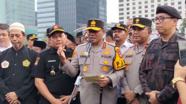 Kapolda Metro Jaya (tengah) Irjen Pol Asep Edi Suheri