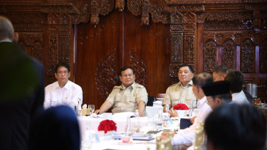 Presiden RI Prabowo Subianto menggelar ratas di Kertanegara IV, Jakarta Selatan 