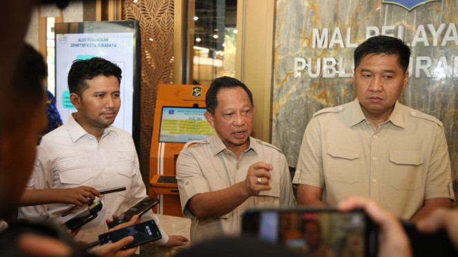 Mendagri Tito Karnavian tinjau Mal Pelayanan Publik (MPP) Kota Surabaya, Jatim