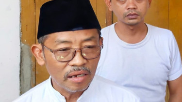 Perwakilan pesantren sekaligus Ketua Alumni Ponpes Al Khoziny KH Zainal Abidin