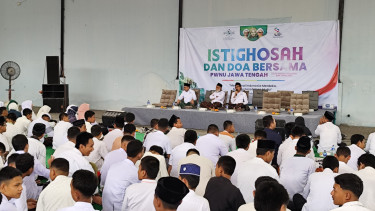 PWNU Jawa Tengah menggelar upacara dan istighotsah Hari Santri Nasional 2025