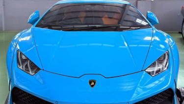 Mobil Porsche 911 Carrera 4S milik Doni Salmanan