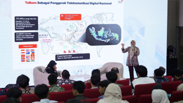 Direktur Utama Telkom Dian Siswarini