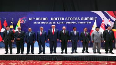 Presiden AS Donald Trump bersama para pemimpin negara ASEAN