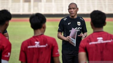 Pelatih Timnas Indonesia U-17 Nova Arianto