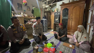 Keluarga Santriwati Ponpes Salafiyah yang meninggal