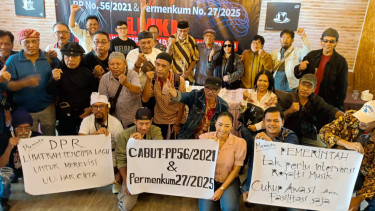 Para pencipta lagu.