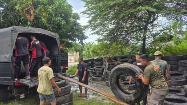 Hiban ban eks mobil tangki ke Polda Sulawesi Tengah