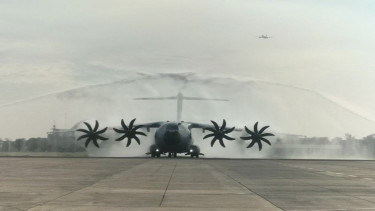 Pesawat angkut militer TNI AU Airbus A400M tiba di Lanud Halim Perdanakusuma