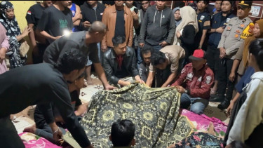 Kapolres Gowa AKBP M. Aldy Sulaiman dan jajaran jenguk keluarga korban penikaman