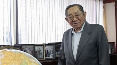 Pendiri Alam Sutera The Ning King, Awal Perjalanan: Dari Tekstil ke Industri Besar, Ekspansi Besar ke Berbagai Sektor, Melahirkan Alam Sutera, Kota Mandiri Pertama di Serpong, Tangerang, Kekayaan dan Warisan Bisnis, Sosok Visioner yang Jarang Tersorot