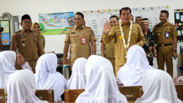 Bupati Tangerang Moch Maesyal Rasyid