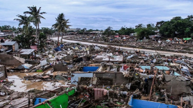 Pemukiman di Cebu Filipina rusak parah dampak Topan Kalmaegi 