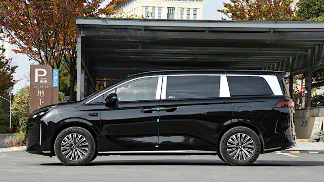 BYD M9