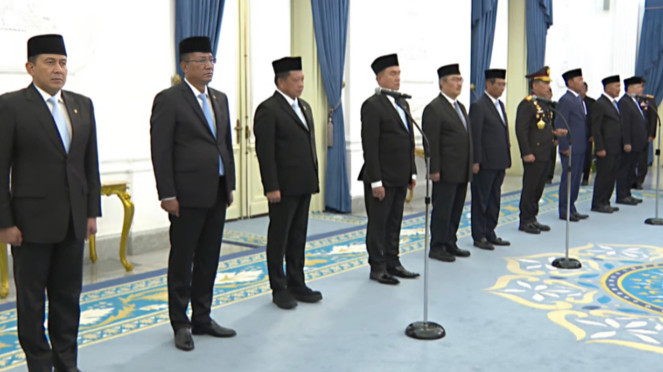 Pelantikan Komite Reformasi Polri di Istana Merdeka