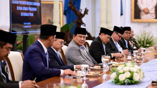 Presiden Prabowo Subianto beri arahan ke Komisi Reformasi Polri