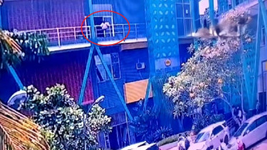 Seorang mahasiswa Universitas Pakuan lompat dari lantai 3 gedung kampus