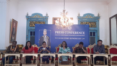Putri Sulung PB XIII GKR Timoer Rumbai Kusuma Dewayani menggelar konferensi pers