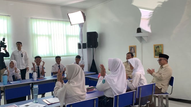 Presiden Prabowo Luncurkan Digitalisasi Pembelajaran di SMPN Bekasi