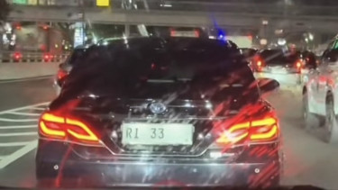 Plat RI 33 yang Viral tanpa pengawalan dan rela macet-macetan