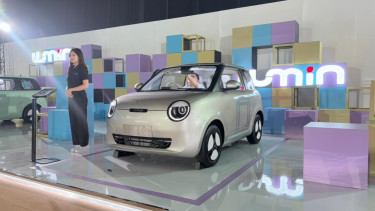 Mobil Listrik Changan Lumin