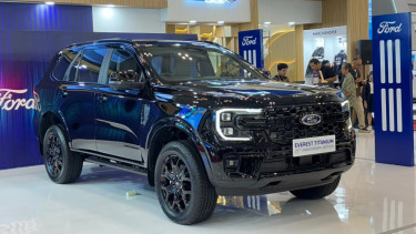Mobil Next-Gen Ford Everest Titanium 25th Anniversary Edition di GJAW 2025