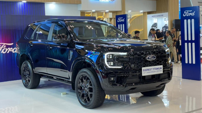 Mobil Next-Gen Ford Everest Titanium 25th Anniversary Edition di GJAW 2025