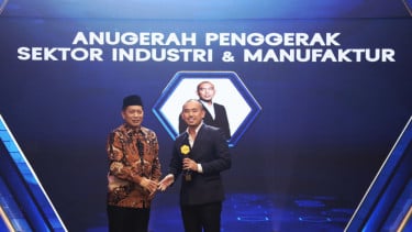 CEO Solid Corp, George Santos (kanan)