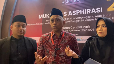 Ketua Harian Asphirasi, Muhammad Fadli Abdurahman (kanan), Waketum Bidang Organisasi dan Keanggotaan Apshirasi, Nur Hayat (tengah), dan Sekjen Asphirasi, Retno Anugerah Andriyani (kanan)