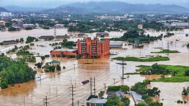 Banjir bandang terjang kota Hat Yai, Provinsi Songkhla, Thailand