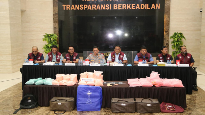 Bareskrim Polri rilis kasus kepemilikan 194.631 Butir Ekstasi di Tol Lampung