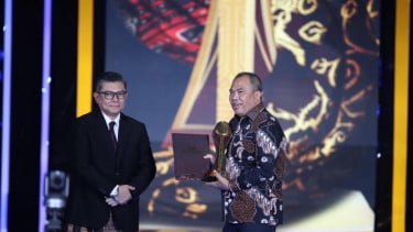 Kemenhut Raih Award