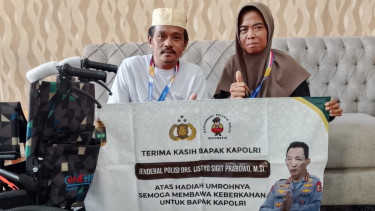 Kapolri Jenderal Listyo Sigit Prabowo memberangkatkan Umroh Gratis