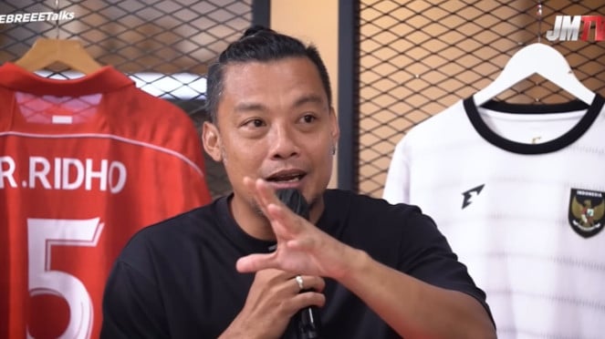 Mantan pemain Timnas Indonesia, Hamka Hamzah, 1. Ganas, Arsenal Jadi Tim Pertama yang Bekuk Bayern Munich Musim Ini, 2. PSSI Terbang ke Eropa, Mulai Seleksi 5 Calon Pelatih Baru Timnas Indonesia, 3. Kecewa Berat! Bojan Hodak Ungkap Penyebab Persib Takluk dari Lion City Sailors, 4. Hamka Hamzah Kritik Pedas Pengamat Bola di Indonesia: Jangan yang Enggak Ngerti Passing Ikut Berkomentar!, 5. Timnas Indonesia U22 Cuma Ditarget Perak di SEA Games, Ferarri: Saya Gak Peduli, Insya Allah Emas!