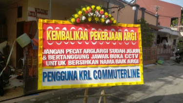 KArangan Bunga dari Pengguna KRL soal kisruh Tumbler Tuku