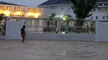 Rumah dinas Gubernur Sumut Bobby Nasution tak luput dari banjir