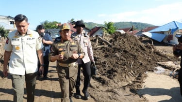 Mendagri Tito Tinjau Bencana Banjir di Aceh 