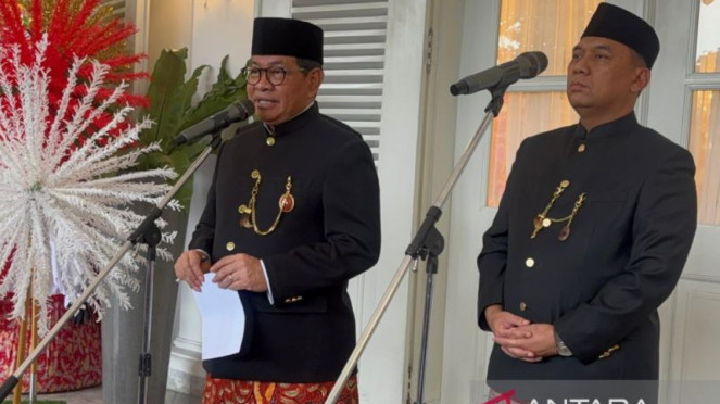 Gubernur Jakarta Pramono Anung Wibowo dan Sekda Jakarta Uus Kuswanto