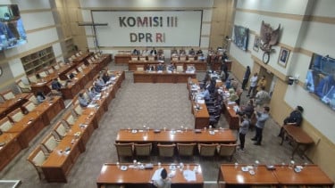 Komisi III DPR dan pemerintah rapat RUU Penyesuaian Pidana