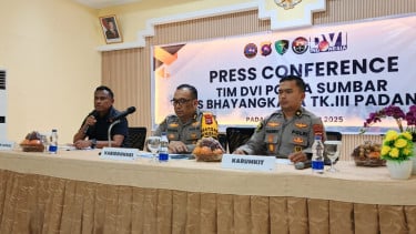 Identifikasi korban banjir bandang dan longsor di Sumatera Barat