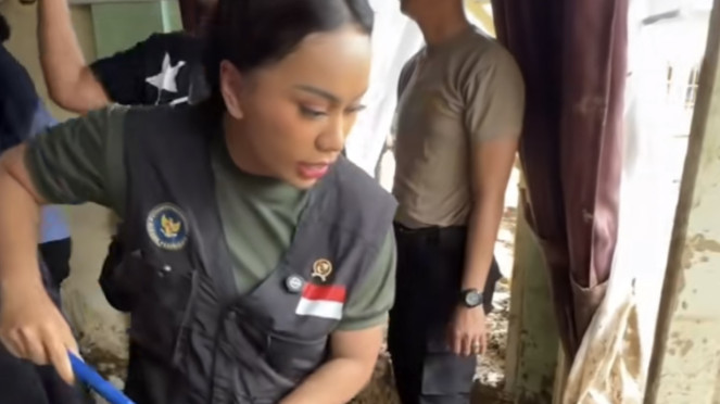 Zita Anjani di lokasi bencana