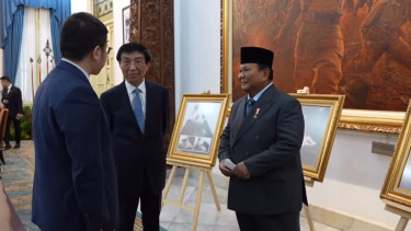Momen Presiden Prabowo Pamerkan Bayi Panda ke Ketua MPR China, Wang Huning