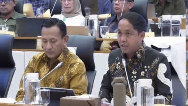 Menteri Kehutanan Raja Juli Antoni di DPR RI